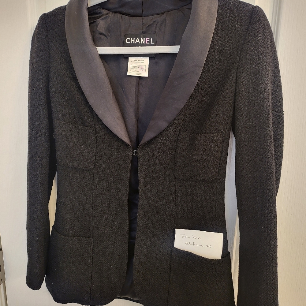 Authentic Chanel Vintage Black Wool Blazer